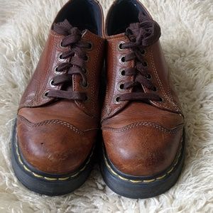 Vintage 90's platform Dr. Marten's leather boots